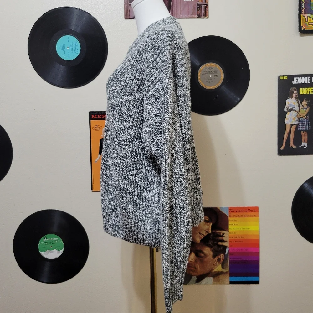 Abercrombie & Fitch | Oversized Black & White Marled Sweater - Picture 3 of 7